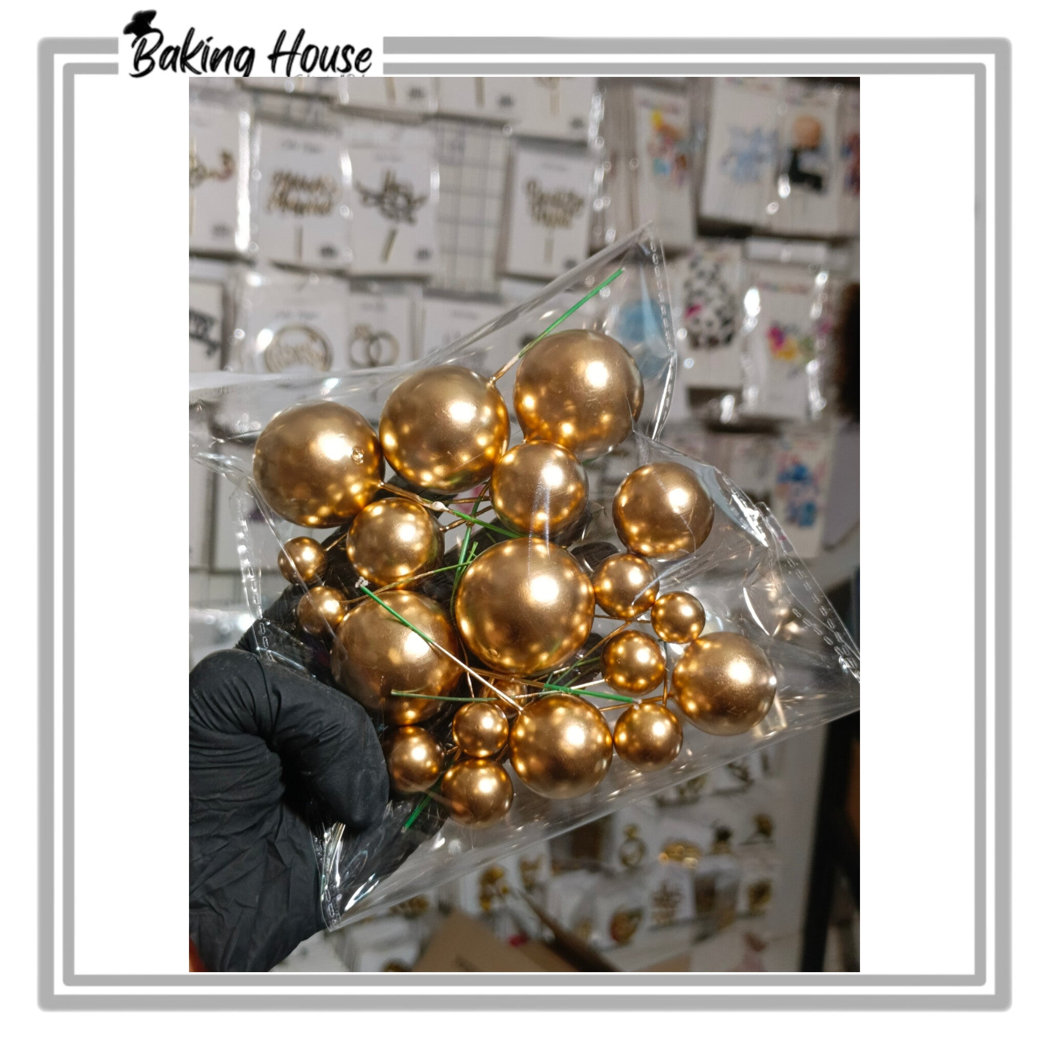 rn-image_picker_lib_temp_cdeb2323-67d7-4706-8f84-3da2883aa015-1.jpg 20pcs Golden Round Fox Balls For Cake Decorating - Image 1